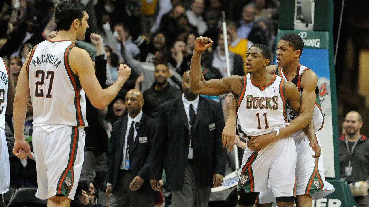 Bucks display rare poise in last seconds of win